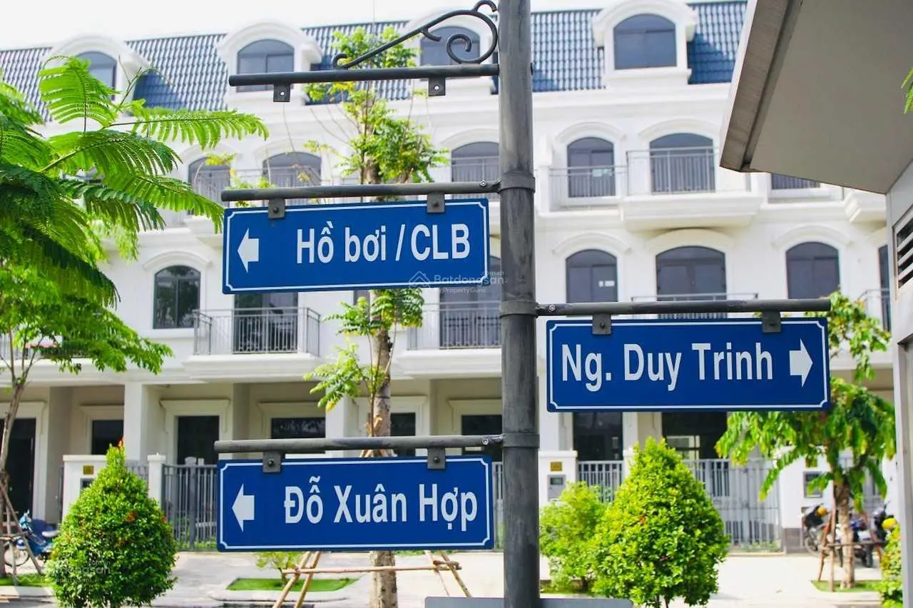 Bán nhà có nội thất sân vườn KĐT Lakeview City - có thang máy