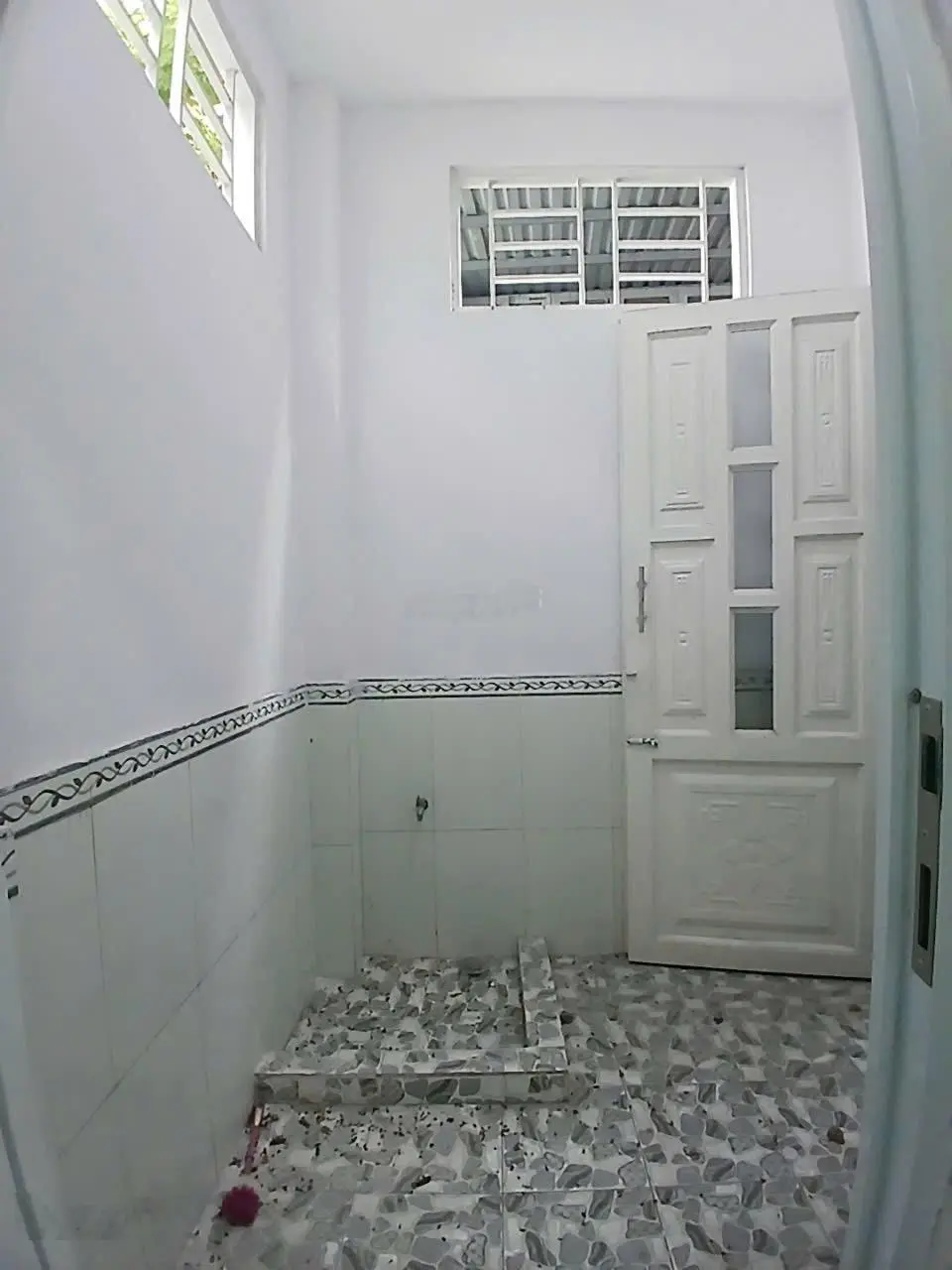 Bán nhà mặt tiền, TT Phước Long B, Quận 9, sát Dương Đình Hội, 97m2, 2 tầng, 3 PN giá chỉ 7,5tỷ
