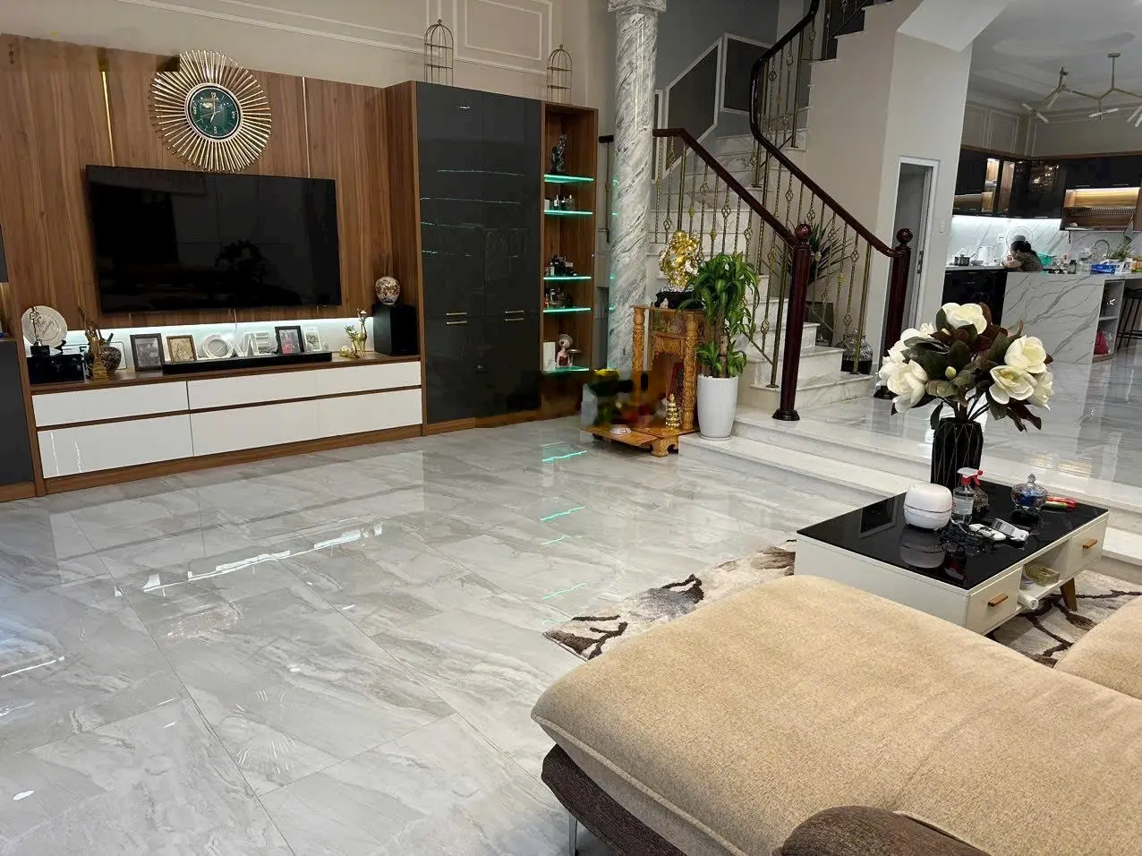 Bán nhà hẻm 10M đường Cao Thắng Quận 10. DT: 9x16m, CN 144m2 nhà trệt 2 lầu ST giá 25 tỷ TL