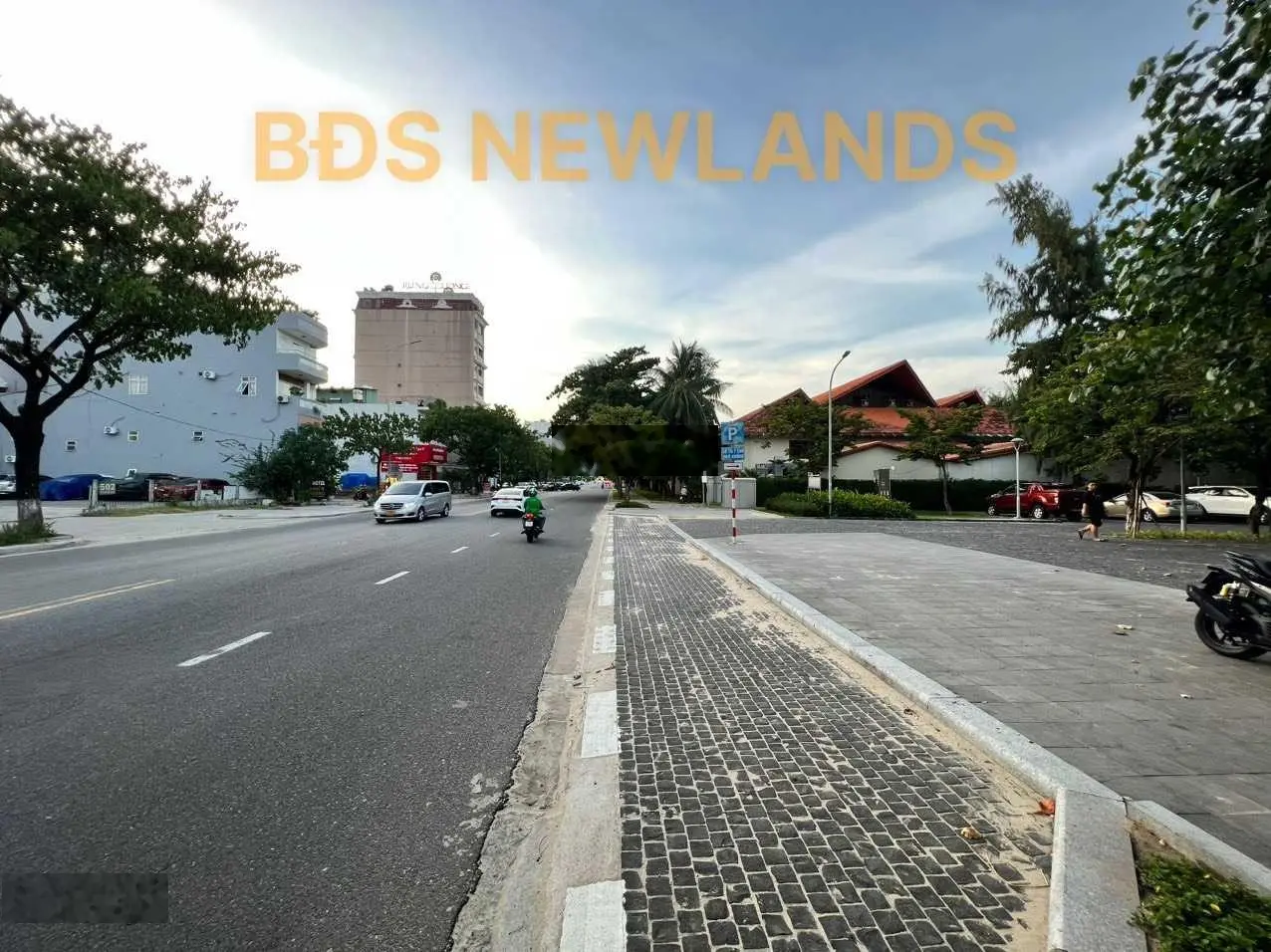 Bán cặp đất biển 329m2 ngang 14m mặt tiền đường Võ Nguyên Giáp ngay lối xuống biển chỉ 165tr/m2