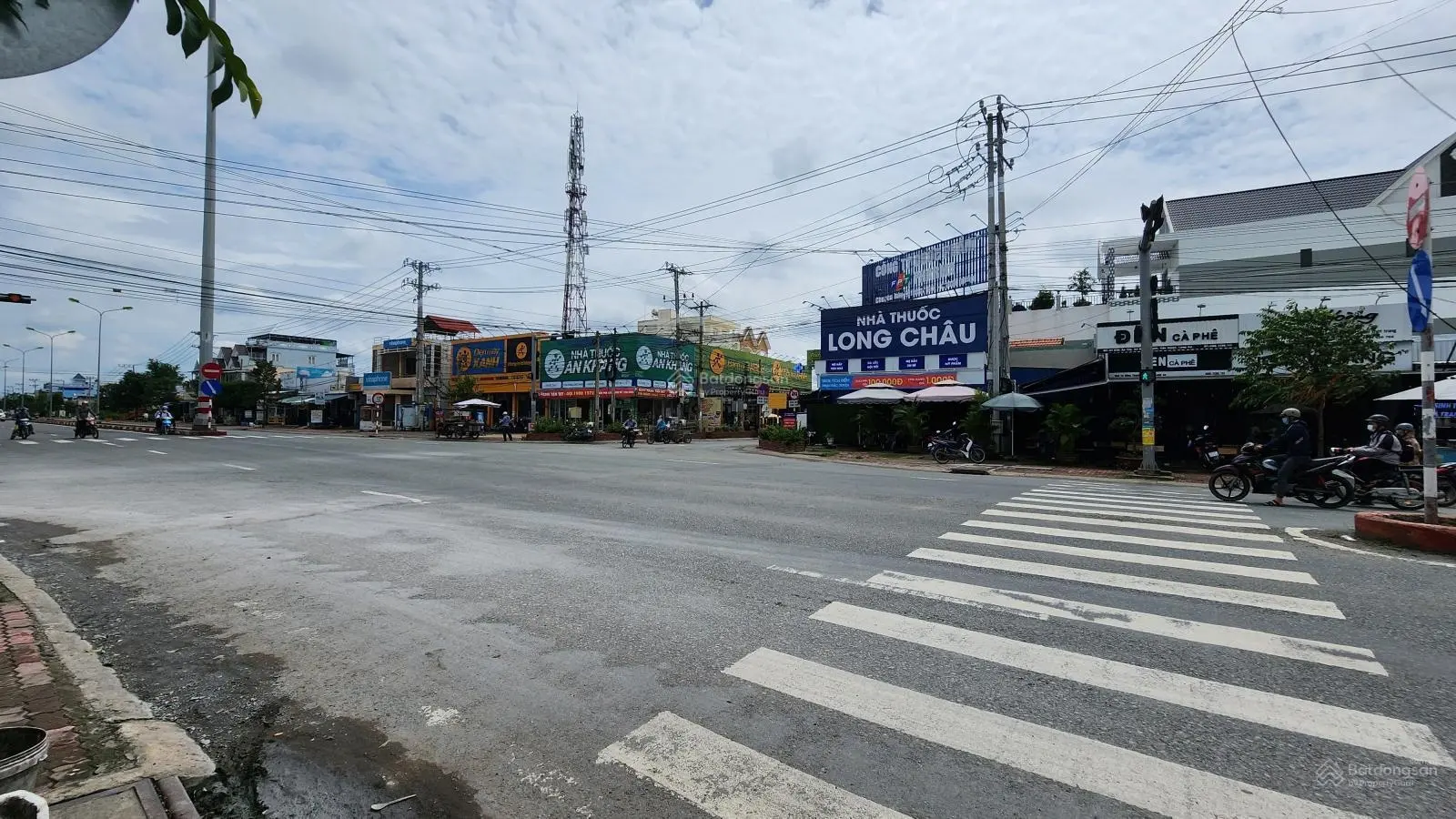 Bán đất MT 826C , Xã Đông Thạnh, Cần Giuộc,Long An 4,5HA giá 1tr/m2 qh full hồng