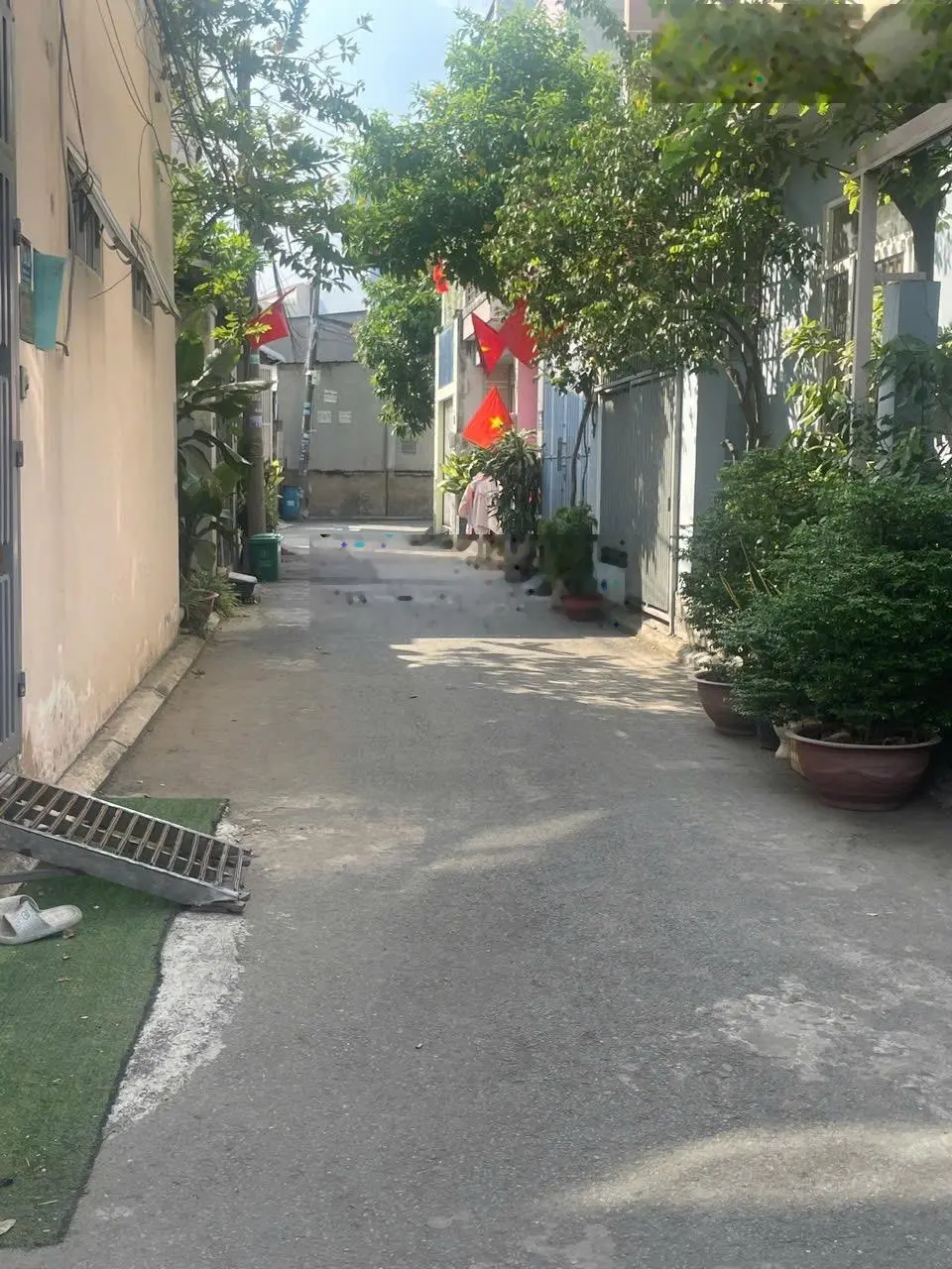 Nhà mới đẹp 1trệt 1 lầu 3pn - xe hơi tận cửa - ngay chợ tăng nhơn phú b