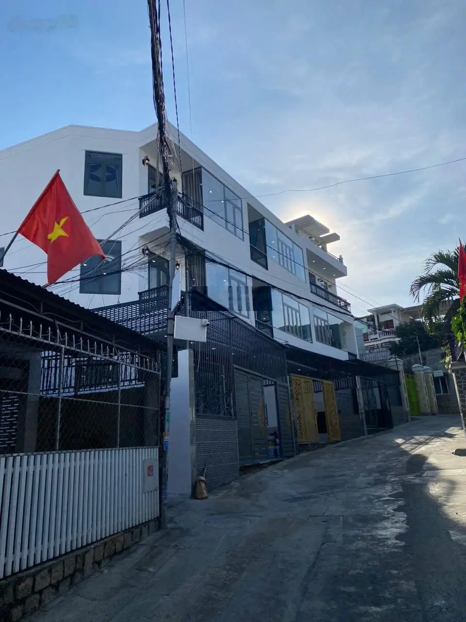 Gởi ae bán gúp 3 căn nhà mới đúc mới tinh mặt tiền đường mai an tiêm phường vĩnh phước hh 70tr/ căn