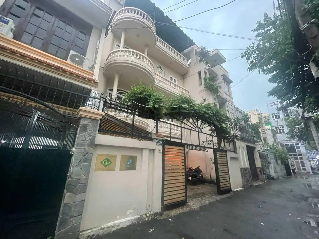 Bán gấp căn villa duy nhất HXH 193 Nam Kỳ Khởi Nghĩa, Quận 3: 170m2 (9x19m), trệt 2 lầu full NT