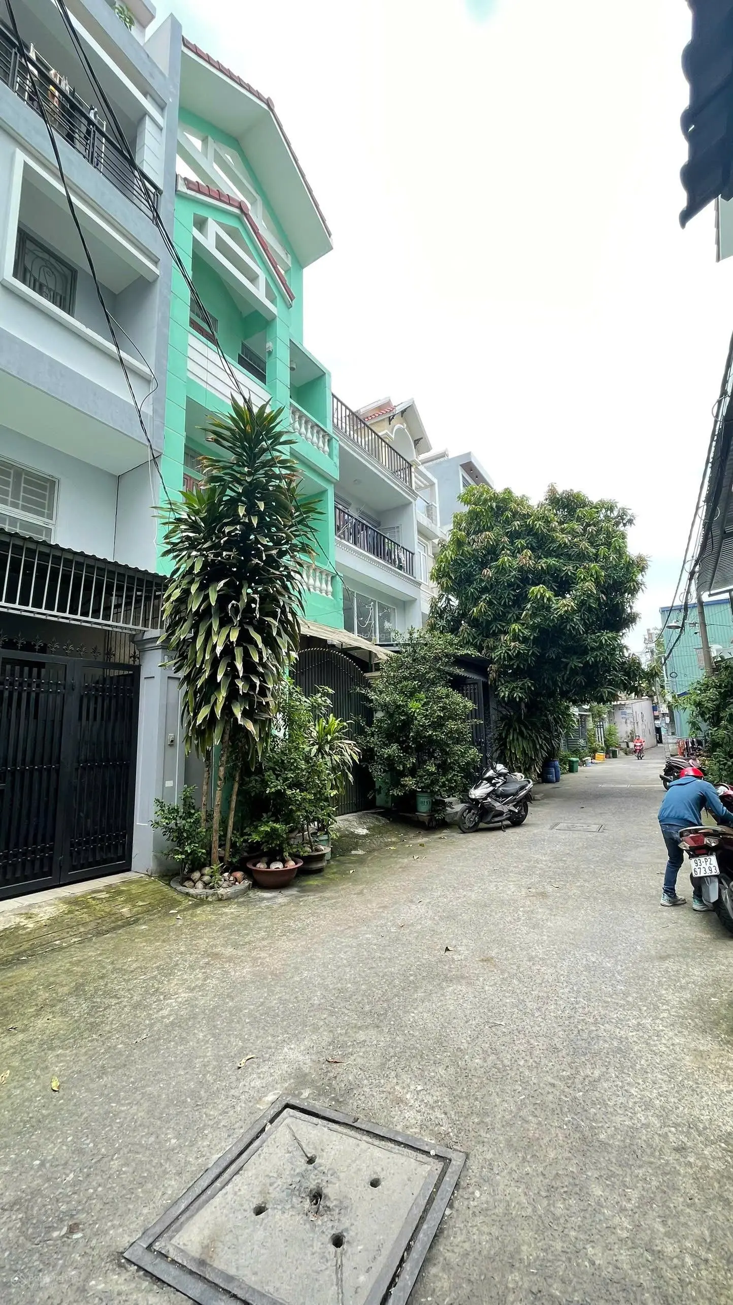 Nhà 3 tầng - hẻm xe hơi Tân Thới Nhất 05, ngang khủng hơn 5m (74m2), 3PN, 3WC nhỉnh 5 tỷ