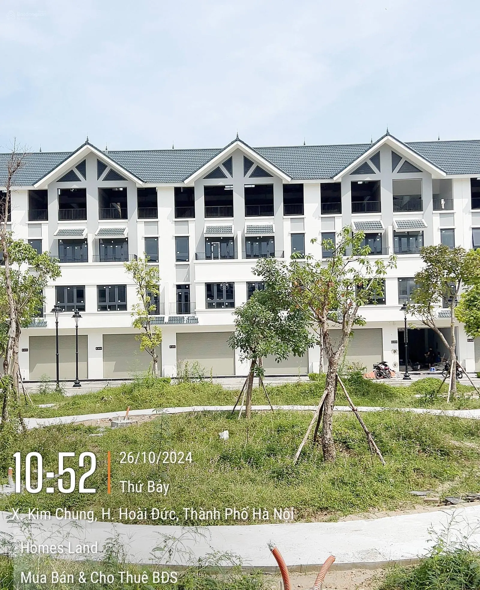 Bán Nhanh Căn Liền Kề Hướng Đông Nam - View thoáng - Kết nối Đường QL 32 & VĐ 3.5