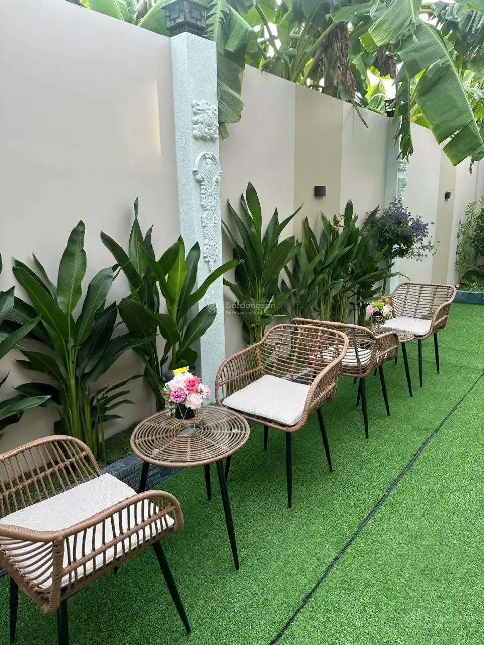 Cần bán bthu tâm huyết . Gần cao đẳng điện lực q12. Tdt 274m2 giá bán 9,6tỷ bớt lộc( tặng nội thất)