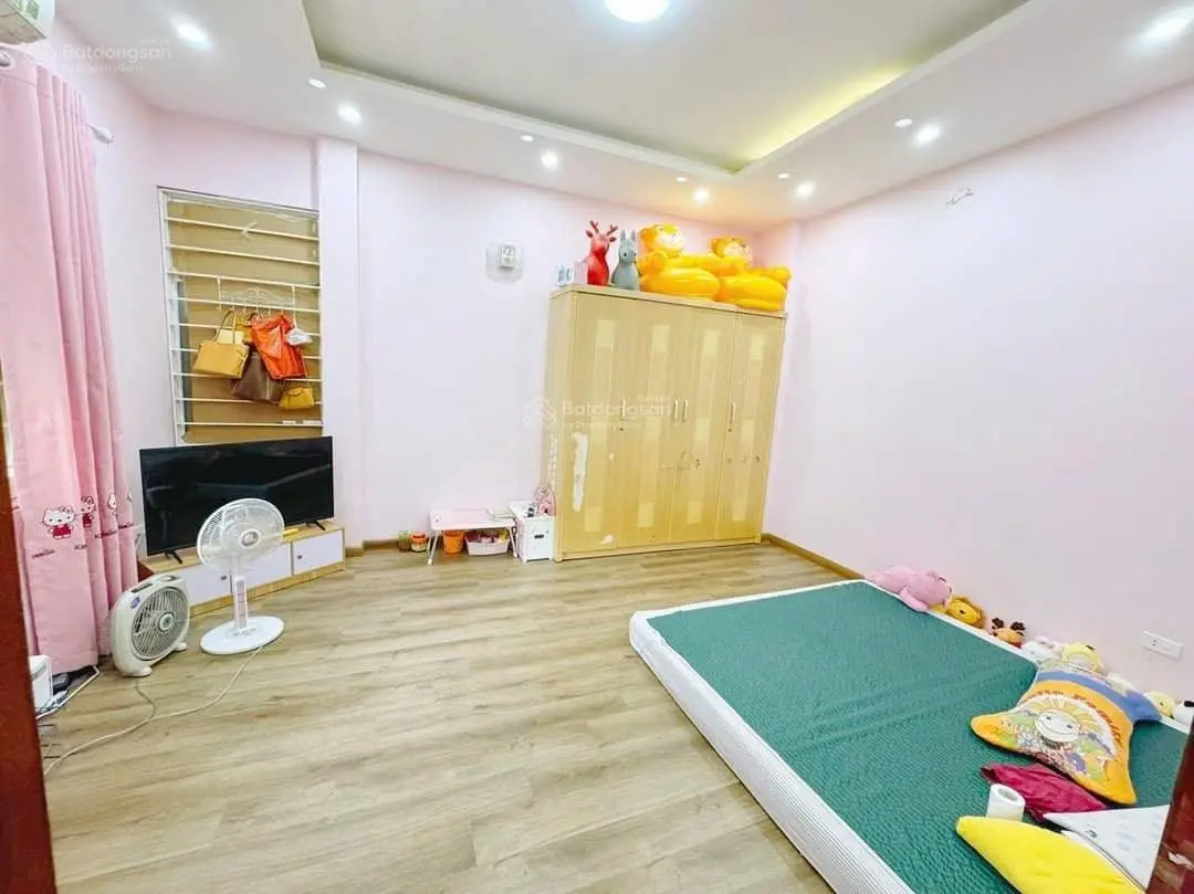 Bán Nhà Đống Đa Đường Láng Ngõ Thông Rộng Gần Phố Xây chắc Chắn nhà đẹp ở ngay DT68m giá 9,25 tỷ