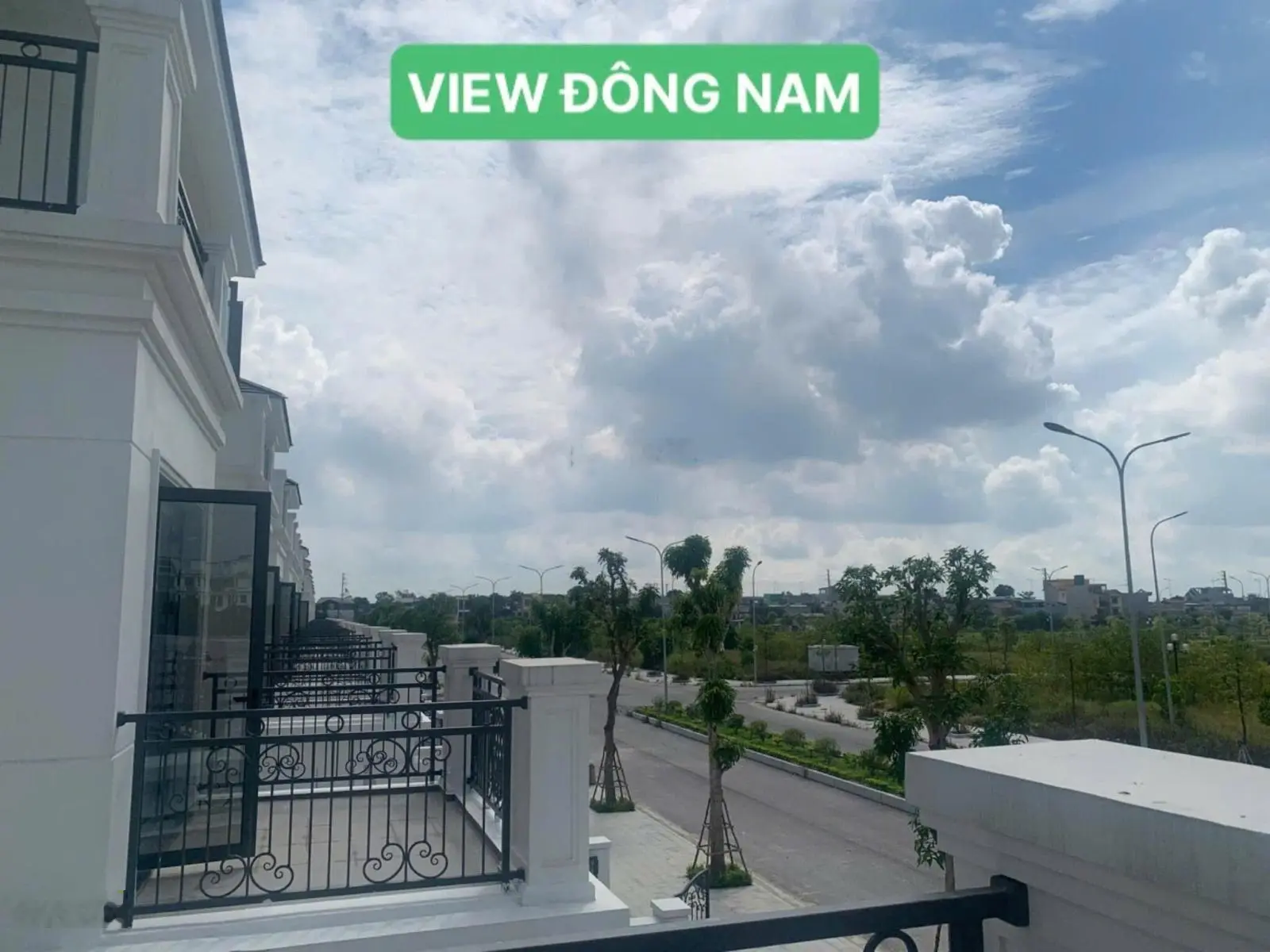 Bán biệt thự hướng Đông Nam duy nhất, diện tích 212.6m2, 3 tầng 367m2 sàn gần Sông Mã, đường 28m