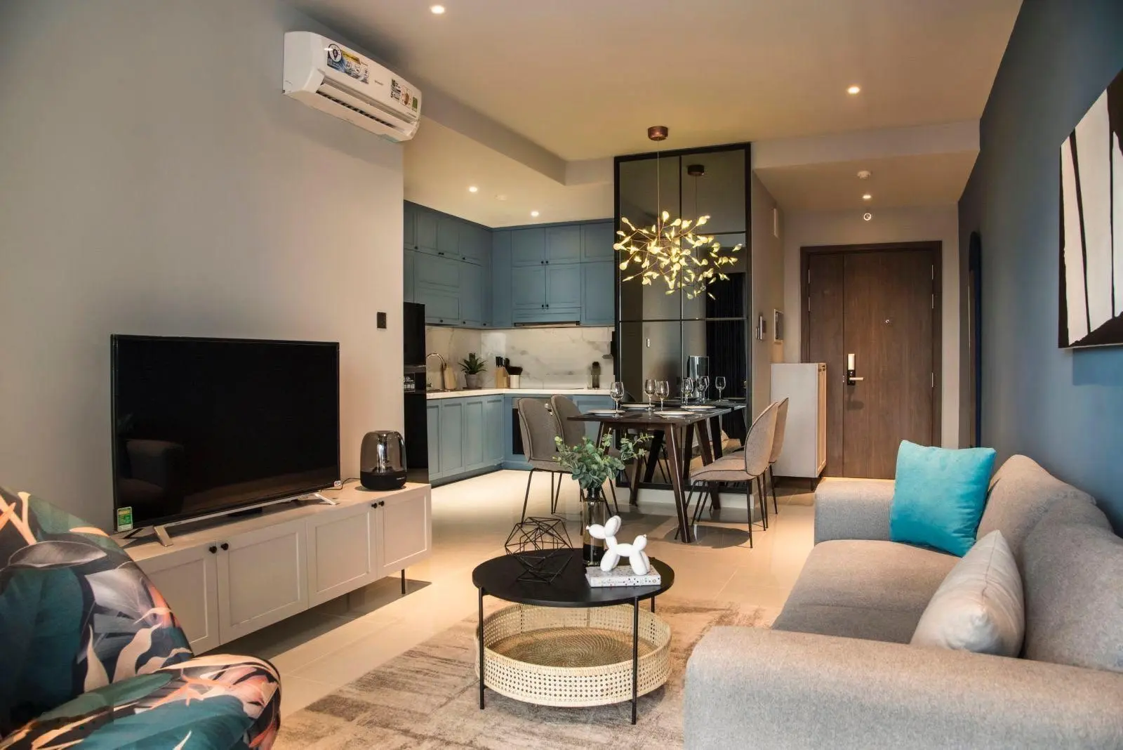 Bán gấp CH cao cấp Saigon Royal 86m2 - 2PN2WC. View sông SG. Full NT/ 8,2tỷ (bao gồm sổ, thuế phí)