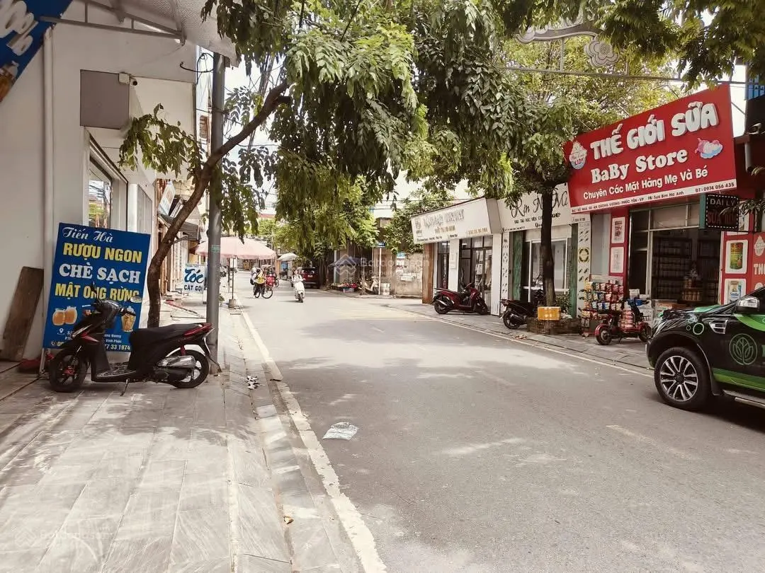 CC gửi bán nhà 3 tầng đẹp long lanh tại mặt chợ Phúc Yên Nhà nằm trên phố An Dương Vương kinh doa
