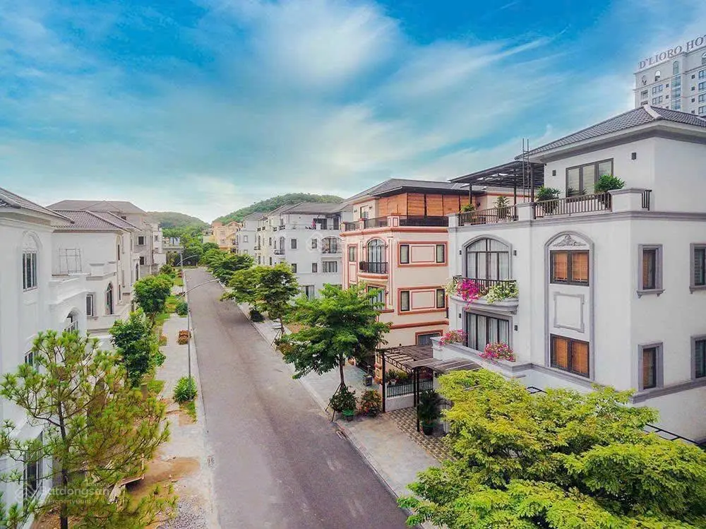 Bán biệt thự nghỉ dưỡng 5 sao tại Beverly Hills Hạ Long,chỉ 10 tỷ VND, nhận nhà vận hành luôn