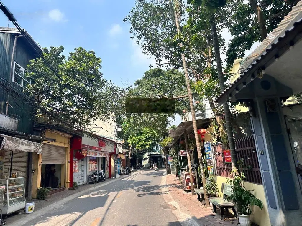 Bán nhà Ngô Gia Tự 75m2, kinh doanh sầm uất - Ngõ thông các hướng, đường ô tô tránh, ô tô vào nhà