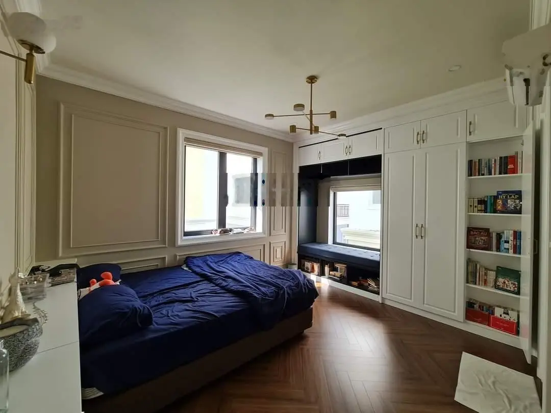HOT! Biệt thự siêu VIP - Ngay Liên Phường - Tìm chủ mới - DT: 270m2 - Giá chỉ: 33 tỷ