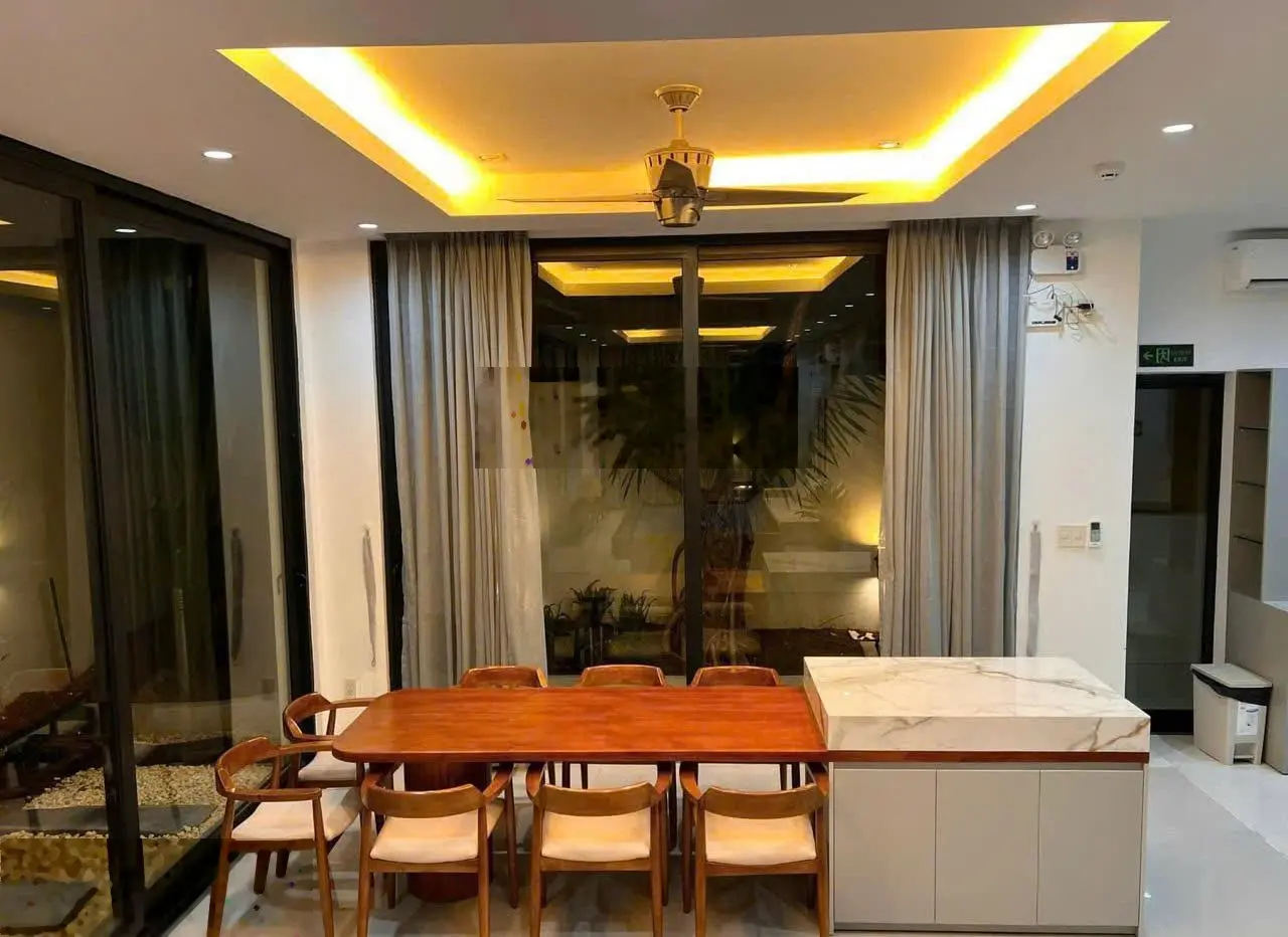 BÁN VILLA 3 TẦNG BIỂN MỸ KHÊ- DT 200M2- DÒNG TIỀN 170-180TR/THÁNG
