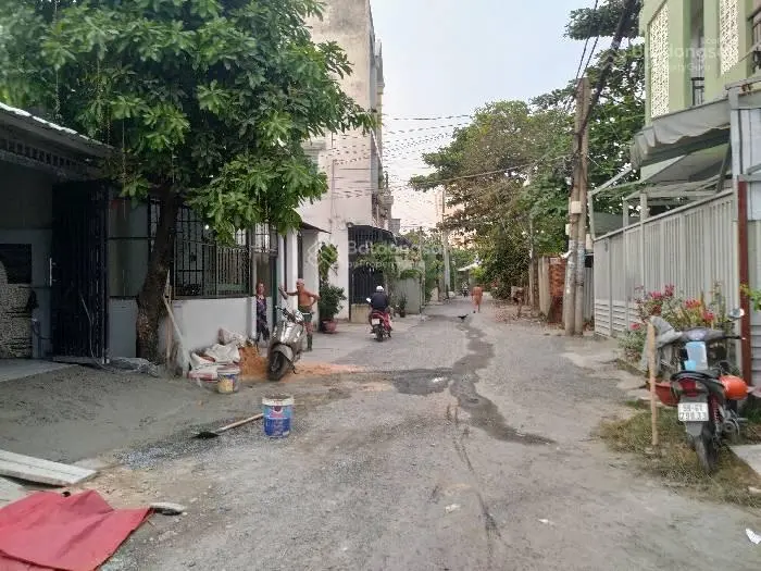 Nhà 2 tầng 1/ đường HUỲNH THỊ HAI, phường TCH, Q12, dt 126,5m2 (4mx31,5m) Hẻm 6m Giá 5,5Tỷ