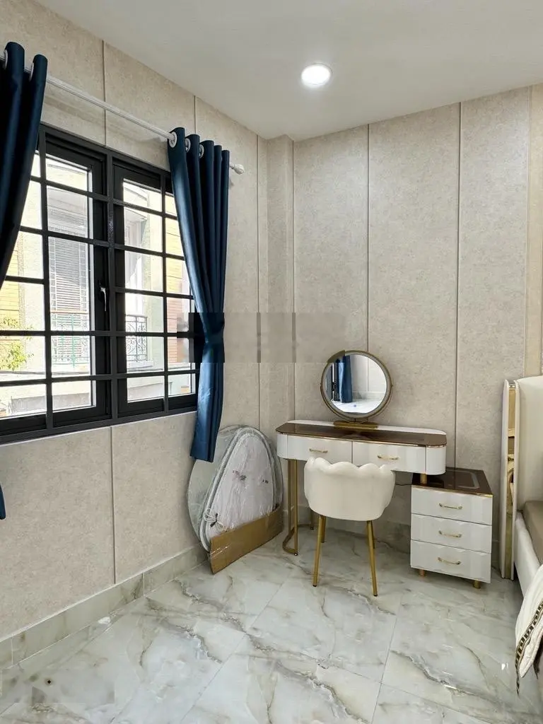 1 căn duy nhất 6 Tỷ , Nhà Mới 3 Tầng. Full Nội thất cao cấp. Hẻm 5m Huỳnh Văn Bánh PN