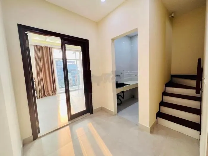 Mặt phố Yên Hoa, lô góc, mặt hồ Tây, thang máy - 50m2x 6T, Giá 24.8 tỷ