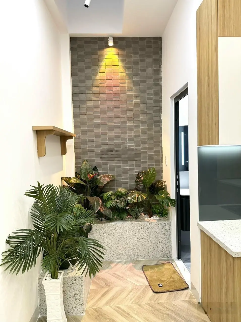 Bán nhà 3 tầng Đ. Trường Chinh, P14, QTB, DT: 4m x 16m, giá 12.5 tỷ TL