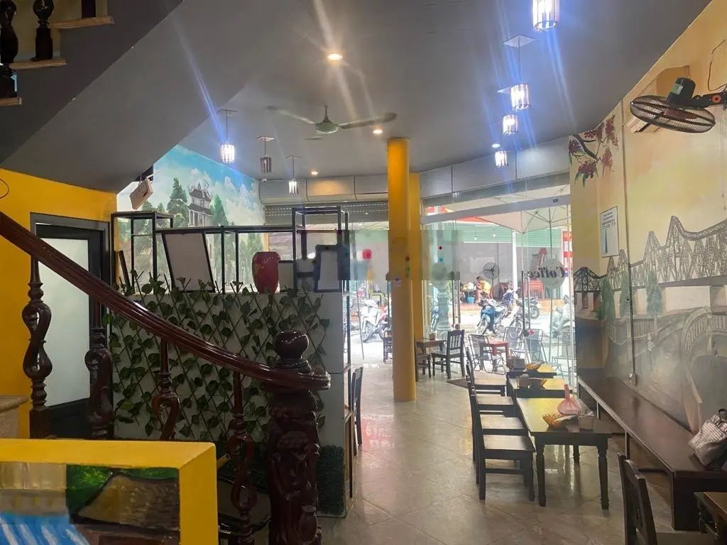 Bán nhà mặt Phố Trạm, Long Biên 80m2 * 3T 24.9 tỷ. Mặt phố kinh doanh, mặt tiền 6,5m