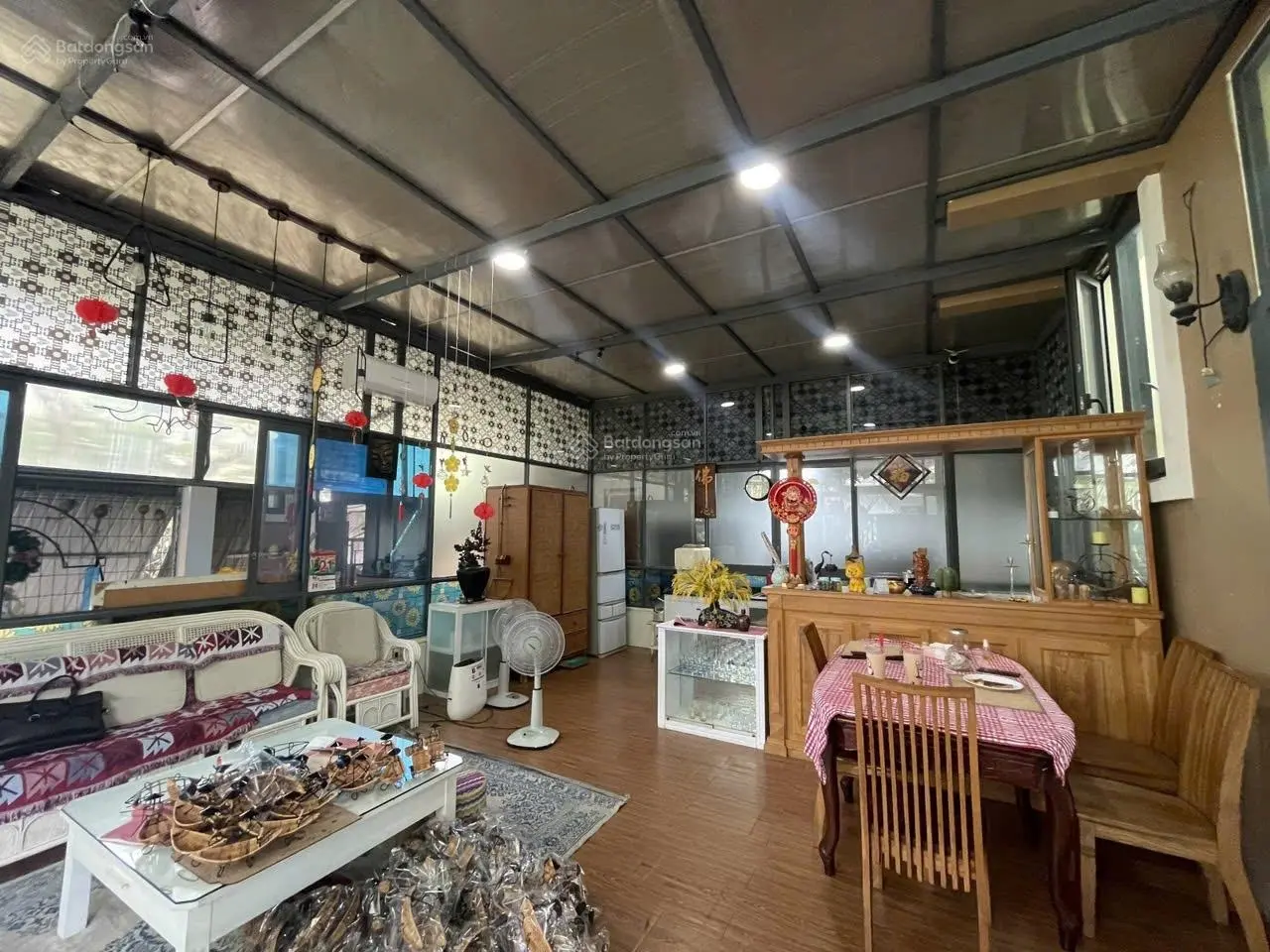 Bán nhà vườn 204m2 11x19m 8.7 tỷ ngay chung cư Ricca Gò Cát Q9 sổ hồng BST đường 8m vỉa hè