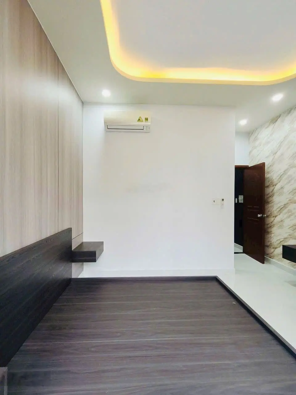 Bán NR Tô Ngọc Vân,giáp với Gò vấp, 5,8 tỷ, 60m2, 4PN, 5WC siêu hot, Quận 12, HCM