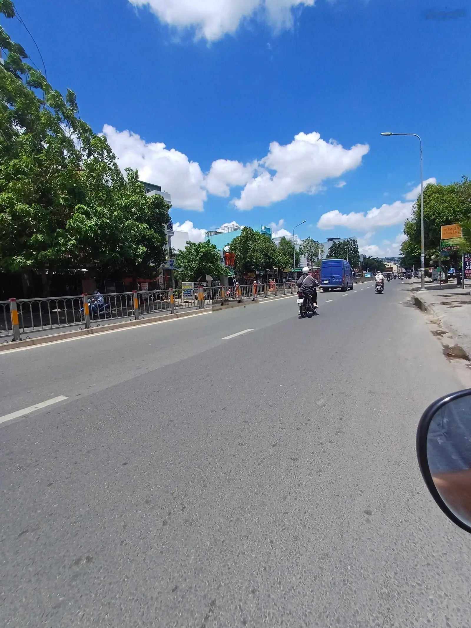 Cần bán nhà mặt tiền đường Lê Trọng Tấn quận Tân Phú