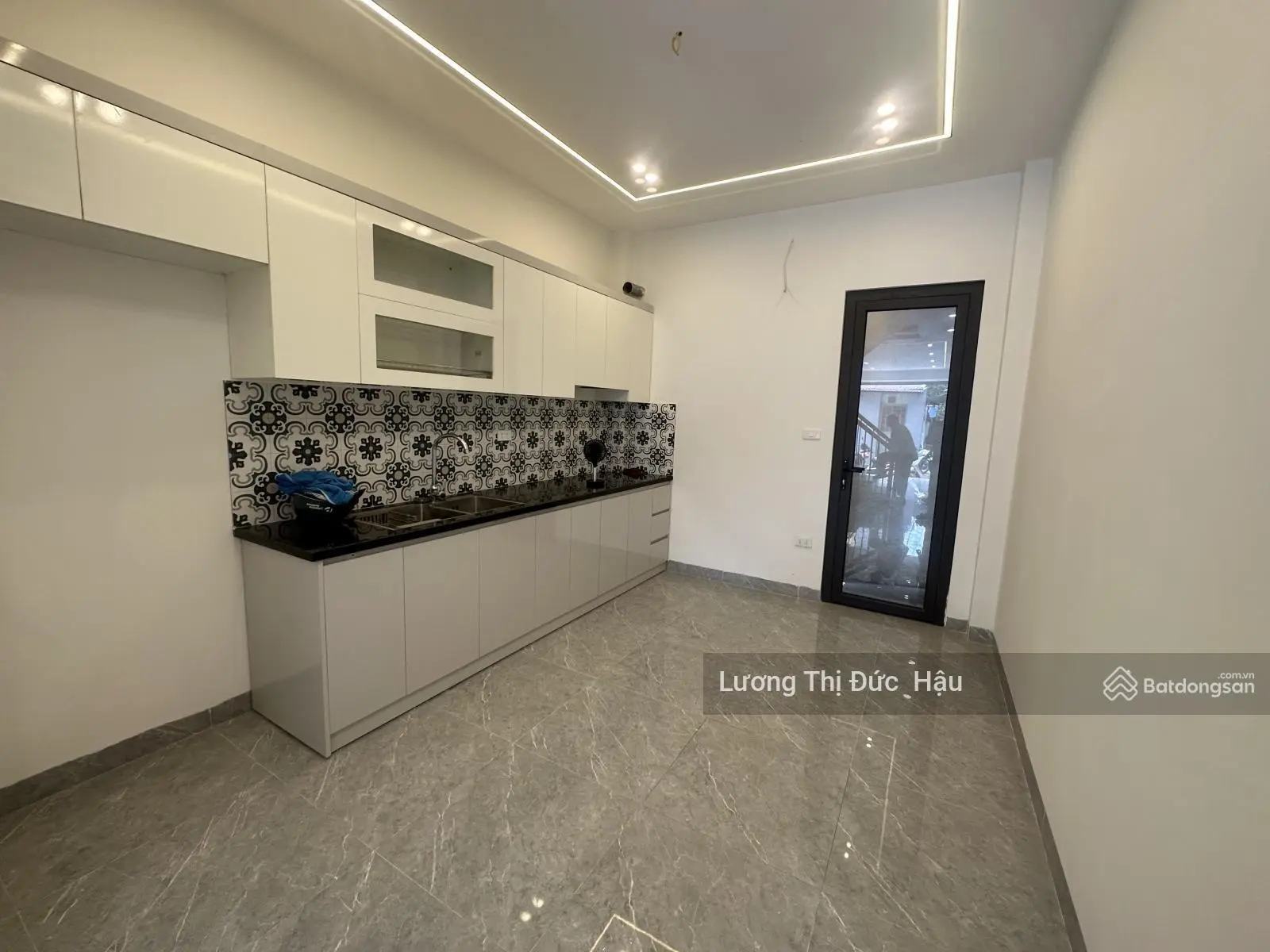 Bán nhà riêng hiện đại 5 tầng, 45m2, 6 ngủ, ô tô tránh trung tâm Thạch Bàn- Cổ Linh-Aeon, 8,9 tỷ,