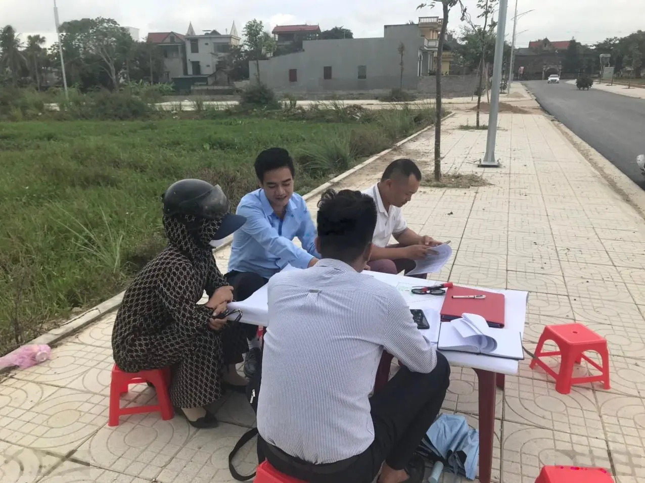 Bán 2 lô liền kề mặt đường Nam Sông Mã. Tự do xây dựng, kinh doanh tốt
