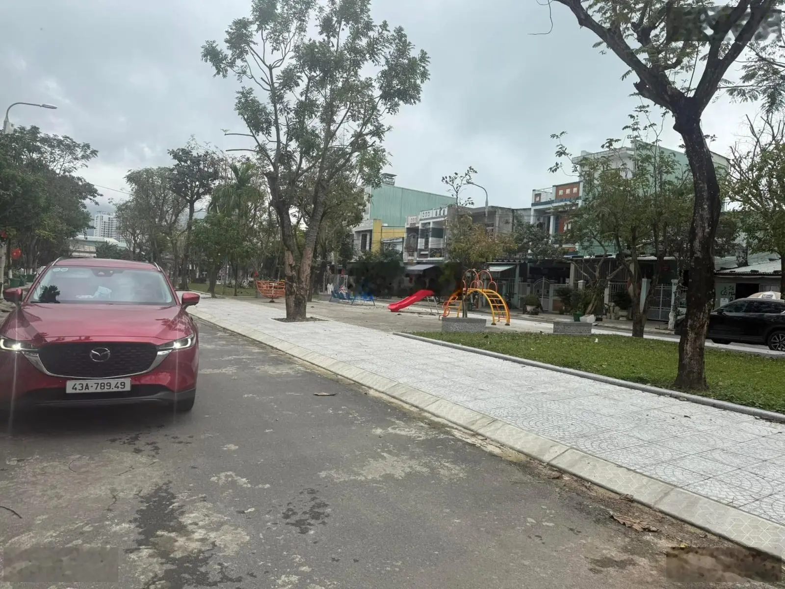 LVCC cần bán nhà mặt tiền đường Cổ Mân 8 đối diện công viên