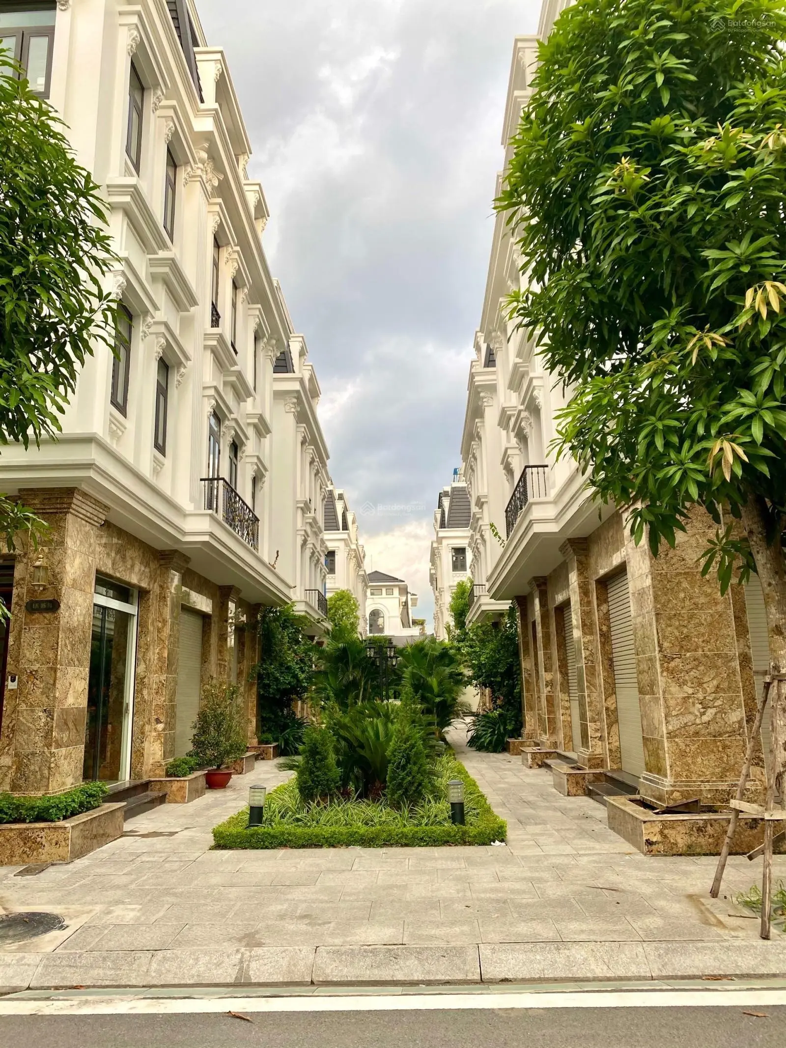 Top 2 căn liền kề đẹp nhất Hoàng Huy Riverside vì bán 1 rồi ạ