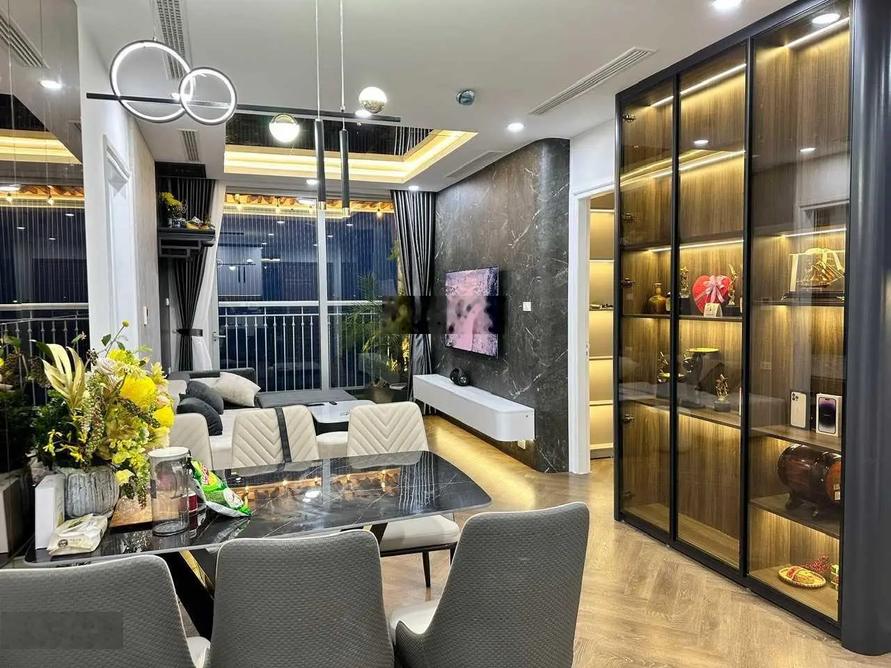 0333 191 *** chính chủ cần bán gấp CH 2N 2VS Vinhomes Gardenia view bể bơi, DT: 80m2 giá bán 5 tỷ 7