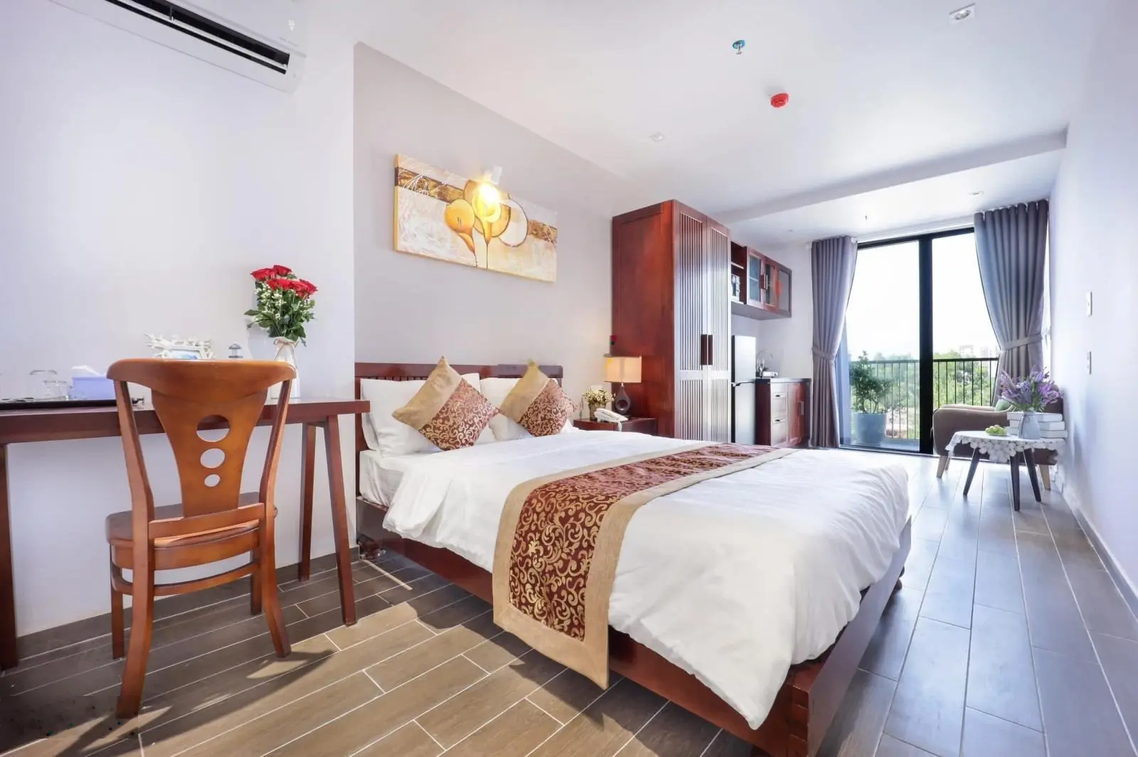Bán toà khách sạn & apartment 9 tầng 31 phòng, 186m2 đường Lê Văn Hiến, Ngũ Hành Sơn, Đà Nẵng