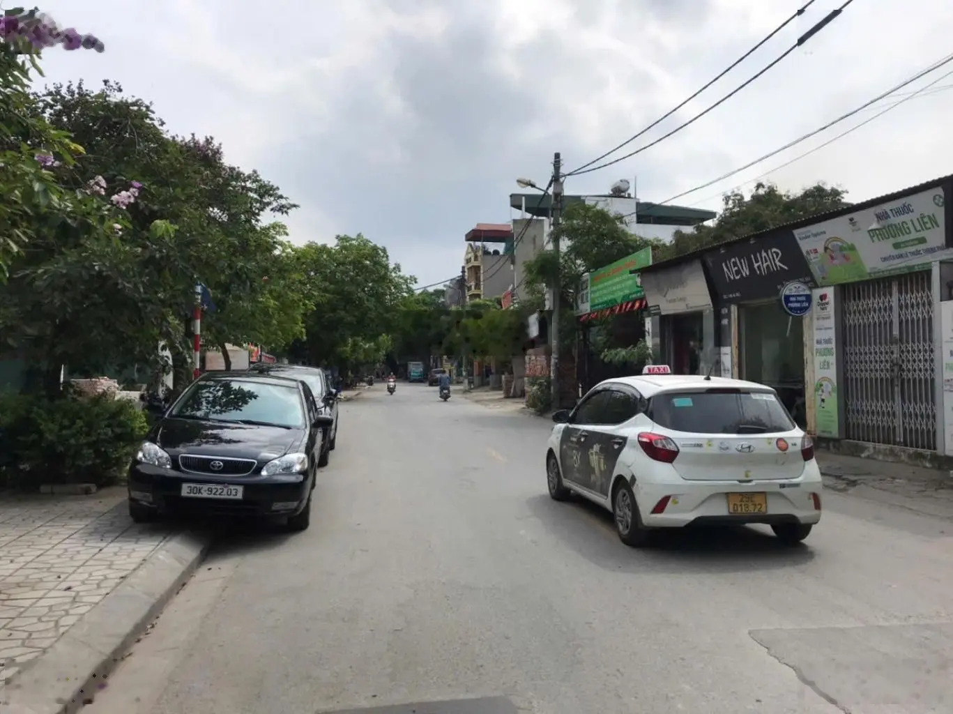NHÀ LÔ GÓC GARA Ô TÔ THANG MÁY FULL NỘI THẤT Phố Ái Mộ, Long Biên 67m sử dụng 6.5