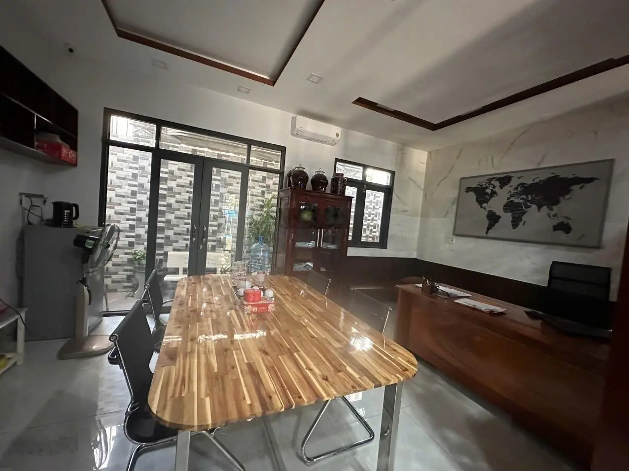 Bán nhà đẹp như mới mặt tiền đường nội bộ KDC Bình Hưng