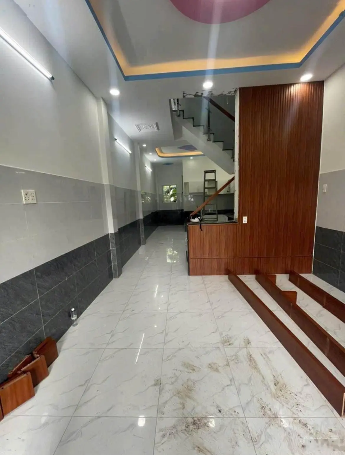 Chính chủ cần bán gấp căn nhà 60m2 SHR ngay đường Lê Văn Quới, cách Ngã tư Bốn Xã 3 phút nhỉnh 2tỷ