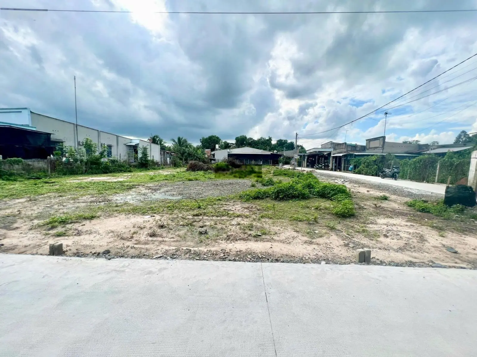 Tôi cần bán 120m2 đất ở đô thị ngay chợ Trảng Bàng Tây Ninh giá 860tr. Sổ sẵn