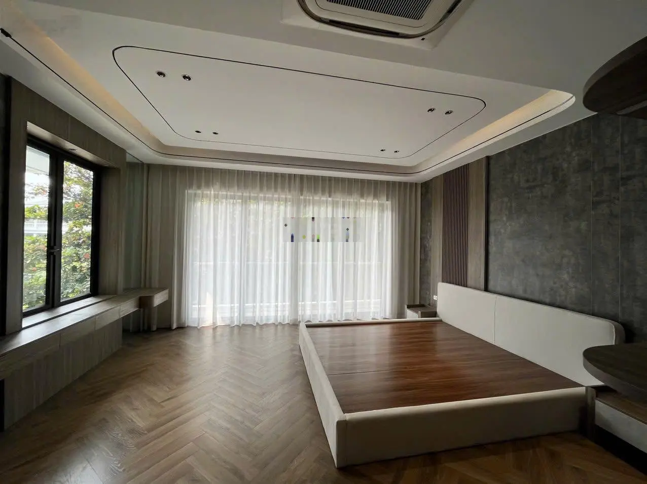 Nhà lô góc 6.5 tầng hiện đại-Lung Linh- Full Đồ tại Nguyễn Văn Cừ đường thông ô tô tránh-Kinh doanh