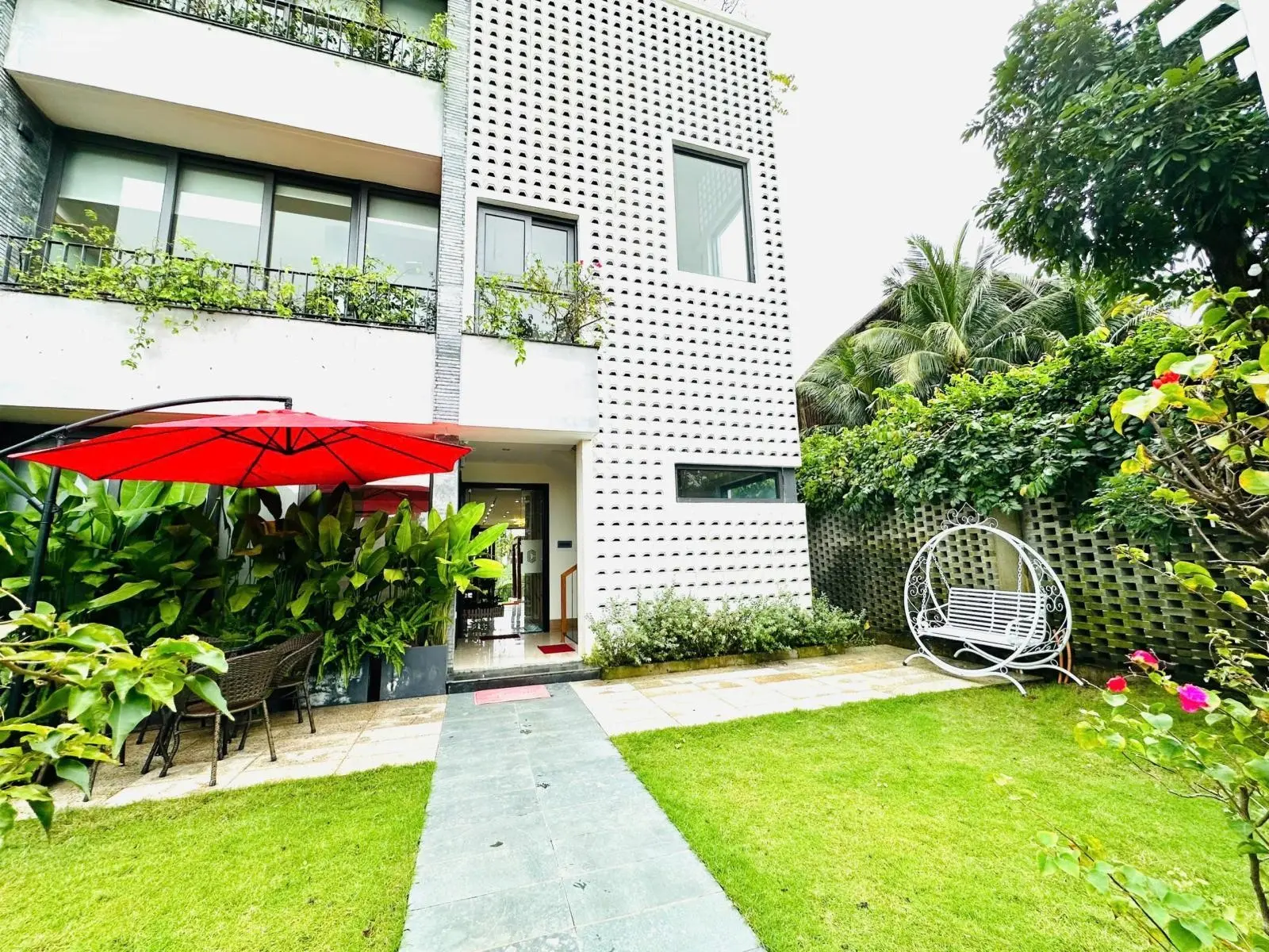 Gọi Thế Anh _ BÁN Căn ViLLa trong Khu CASAMIA, P.CẨM THANH, TP HỘI AN THU NHẬP 500tr/năm