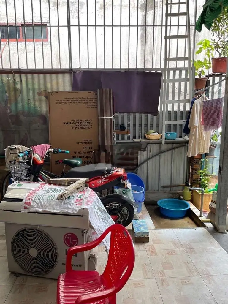 BÁN ĐẤT TẶNG NHÀ DIỆN TÍCH KHỦNG HẺM Ô TÔ THÔNG SUỐT