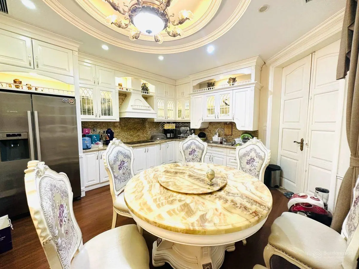 BIỆT THỰ_CẦU GIẤY_180M_5 TẦNG_ĐẲNG CẤP_VIP_ GIÁ 40 tỷ