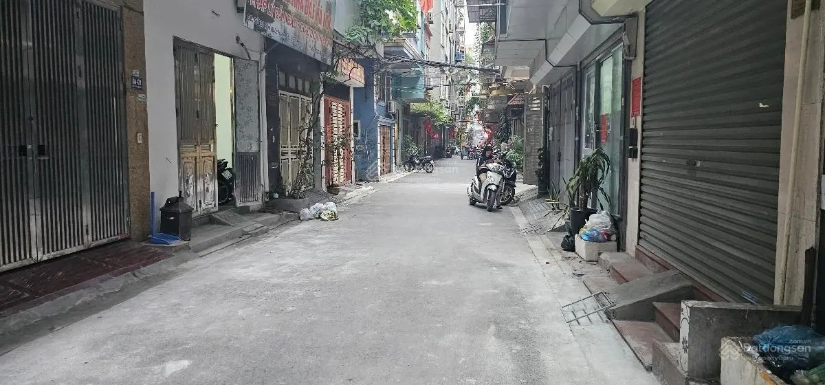 Phân lô ô tô Trần Quốc Hoàn, Cầu Giấy. DT 38 m2, 5 tầng mặt tiền 3,8 m. Sổ đỏ CC, giá 13,8 tỷ