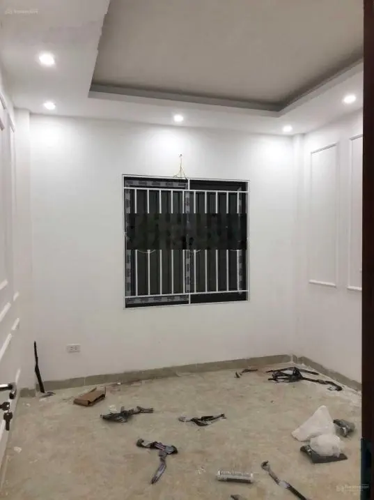 Nhà Huỳnh Cung phân lô DT 40m2 XD 5 tầng, giá 5.9tỷ. Liền kề 5 căn DT 41m2, 3,5 tầng giá 3.3tỷ