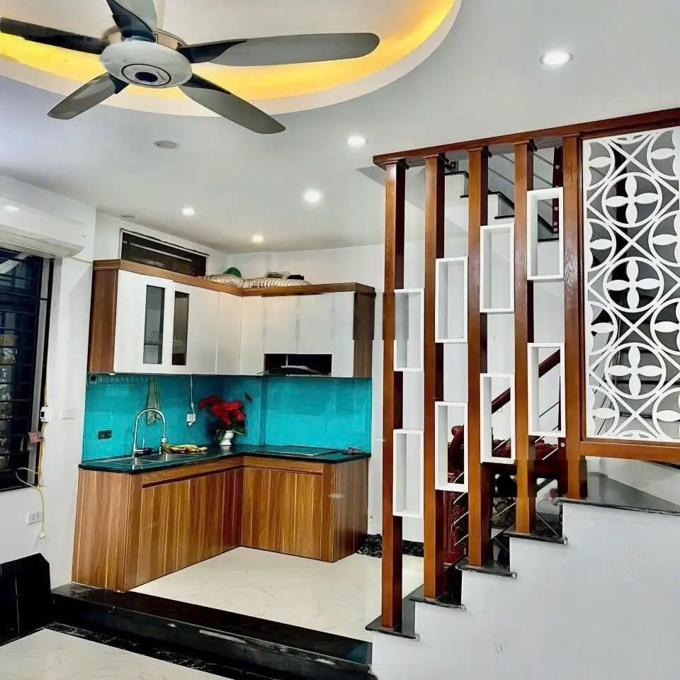 Nhà Vân Canh 42m2 5 tầng mặt tiền 6m tặng nội thất ngõ nông gần trường, công viên 3 tỷ 6