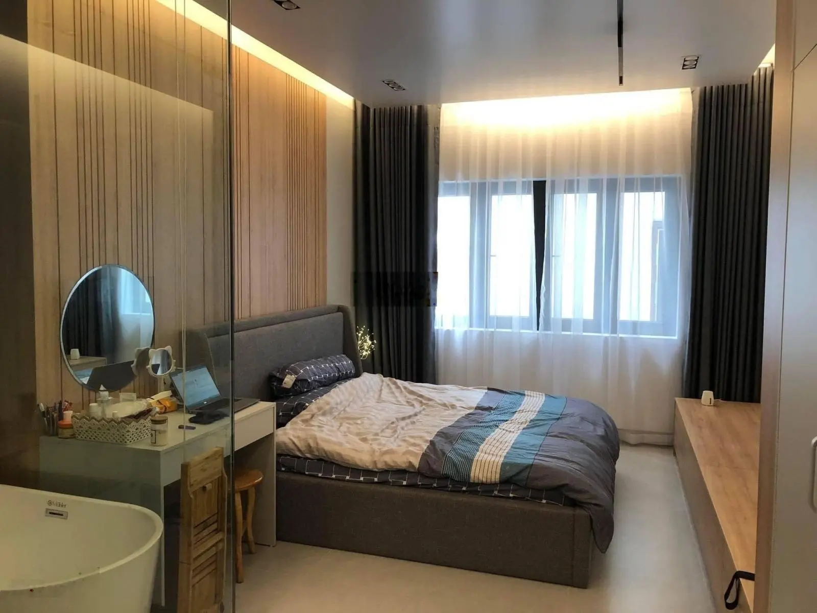 Cần bán gấp nhà Bạch Đằng, P2, Tân Bình. Giá 2,62 tỷ. SHR, pháp lí chuẩn