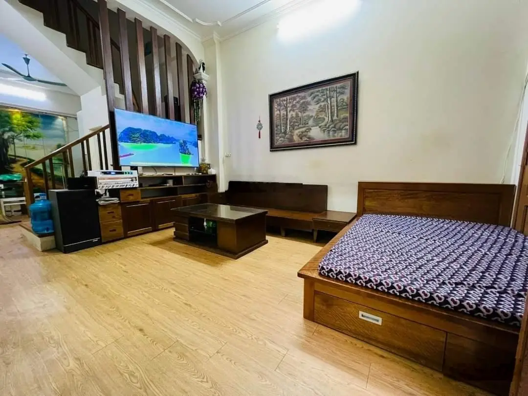 Siêu đẹp phố Kim Giang quận Thanh Xuân, giáp quận Hoàng Mai DT 33m2 giá chỉ 3.88 tỷ