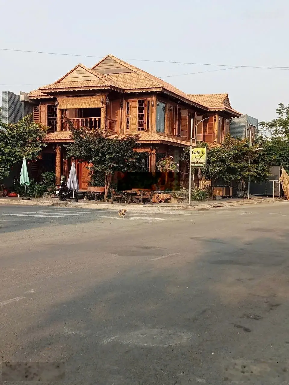 Bán biệt thự gõ đỏ ful toàn bộ góc 2mt đg nhựa kdc trung tâm Thị trấn Cần giuộc, giá 10ti500tr