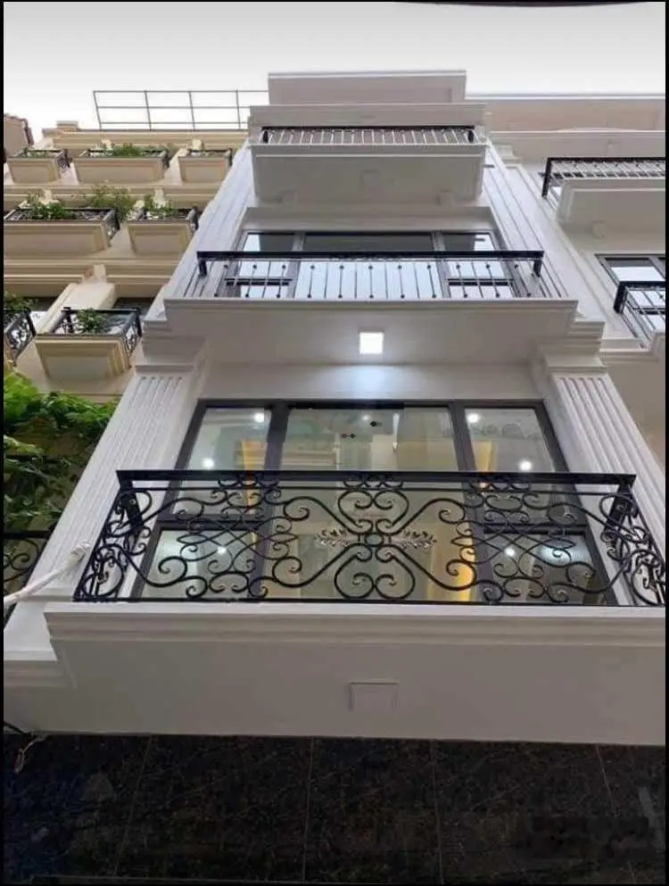 SIÊU HIẾm - Nhà Mặt Phố Hoa Bằng 50M2, 5 tầng, MT4,0m - Ô tô tránh - Kinh Doanh - Giá 11,6 tỷ
