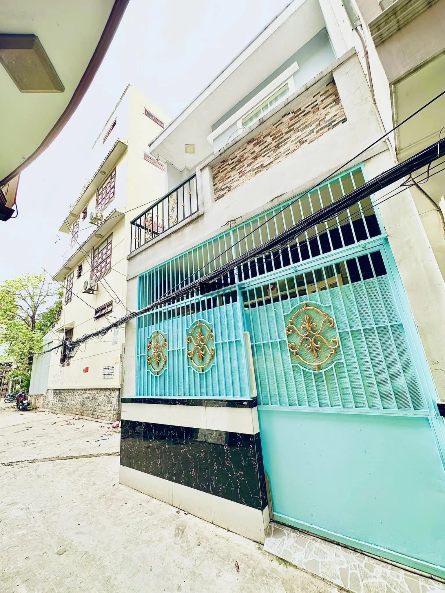 Nhà hẻm xe hơi đậu trước nhà bông sao p5 - 4 tỷ 880 vị trí siêu đẹp