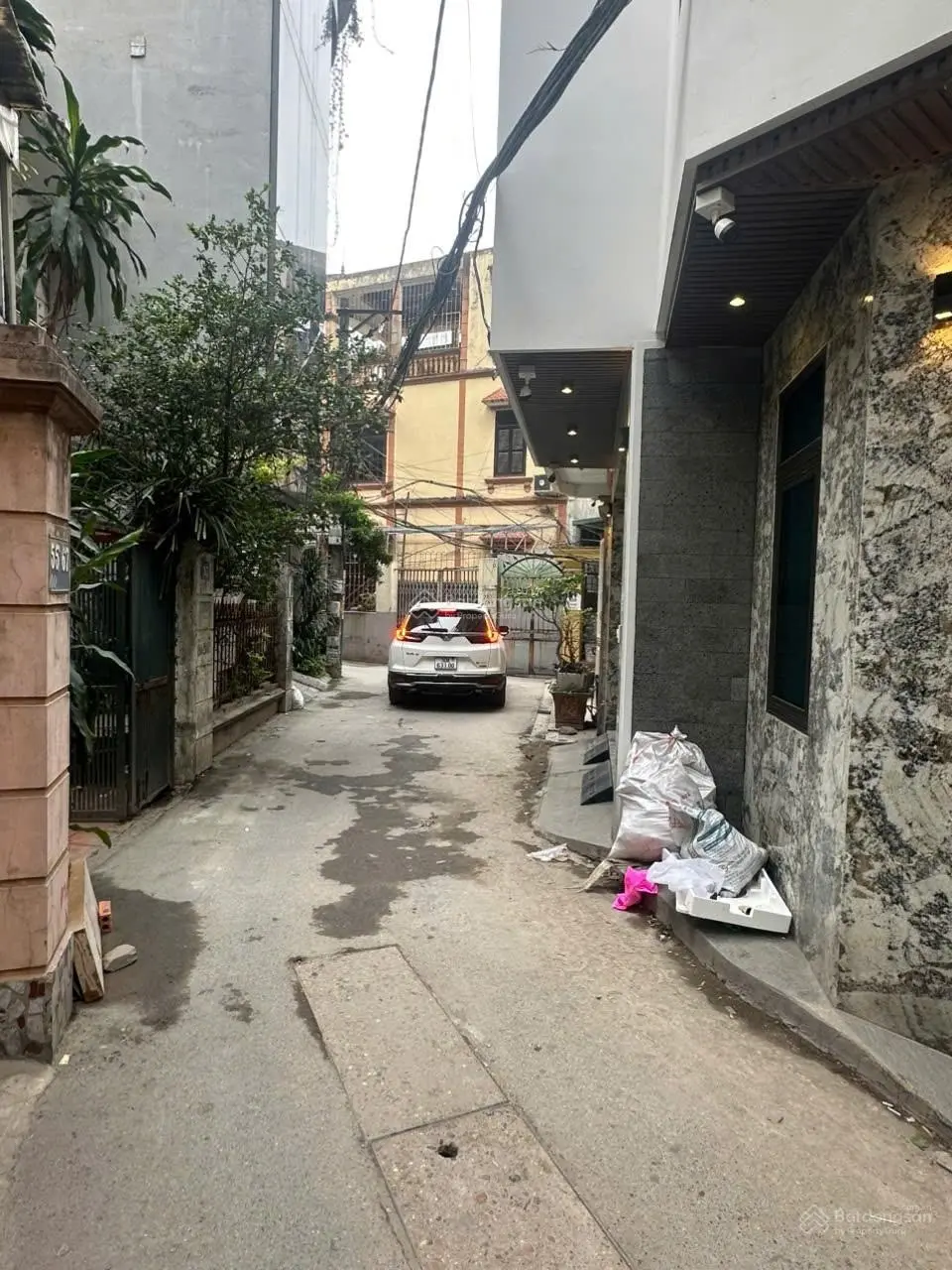 Nhà thạch bàn 45m 6 tầng thang máy gara ô tô ngõ thông 8tỷ8
